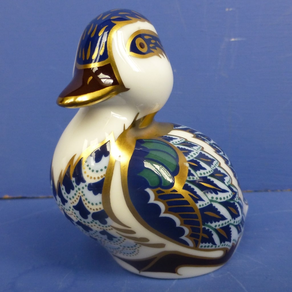 BOXED Royal Crown popular Derby SITTING DUCKLING Paperweight