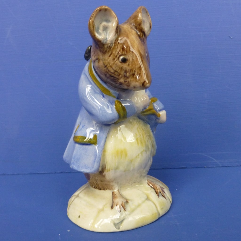 Royal Albert Beatrix Potter Figurine - Gentleman Mouse Made A Bow BP6 ...